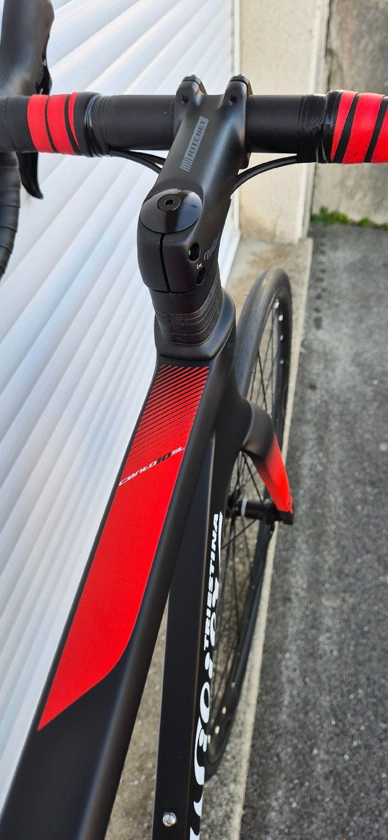 Used Wilier cento 10 SL 2023 Road & Gravel, Black — image 3 of 3