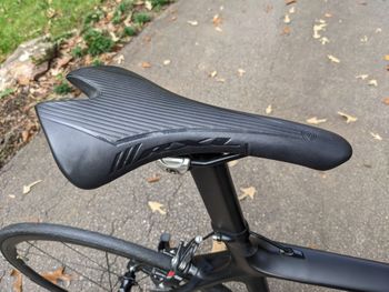 Used Trek District Carbon 2010 Road & Gravel, Black — image 25 of 29