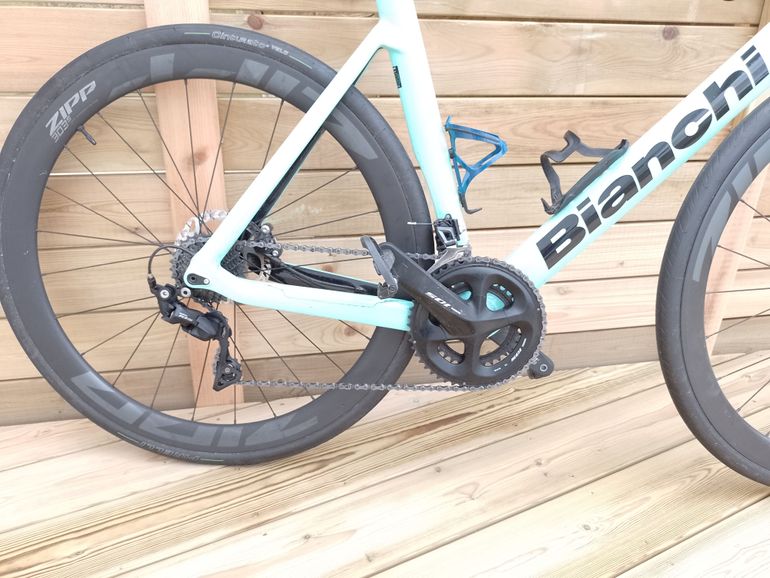 Brugt Bianchi Aria Disc 105 2024 Road & Gravel — billede 3 af 4
