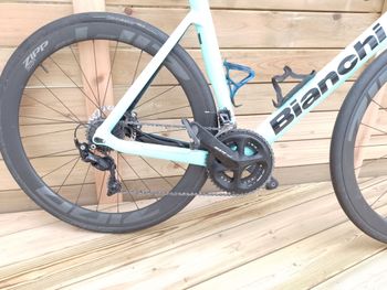 Brugt Bianchi Aria Disc 105 2024 Road & Gravel — billede 4 af 4