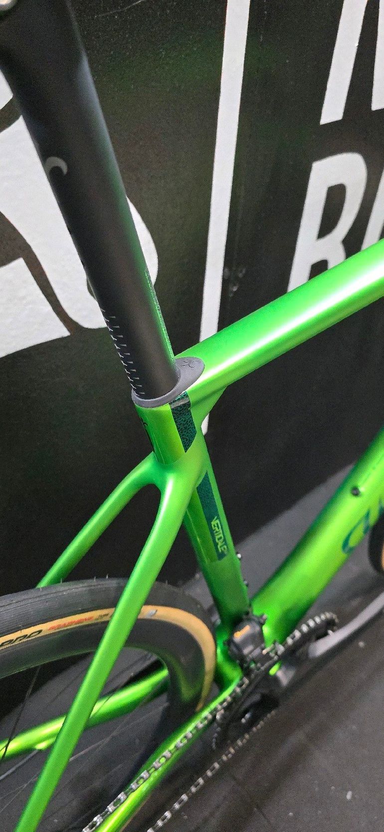 Used Wilier VERTICALE SLR 2025 Road & Gravel, Green — image 6 of 9