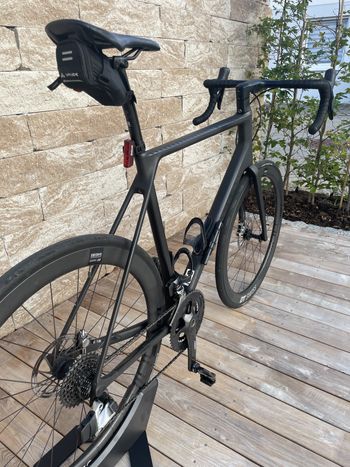 Canyon Endurace CF SLX Disc 9.0 LTD 2017 Road & Gravel usato, shop.filter.color.1 — immagine 8 di 8