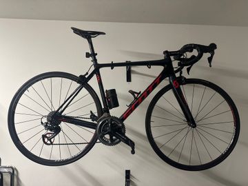 Tweedehands Scott Addict RC 10 2018 2018 Road & Gravel — afbeelding 1 van 4