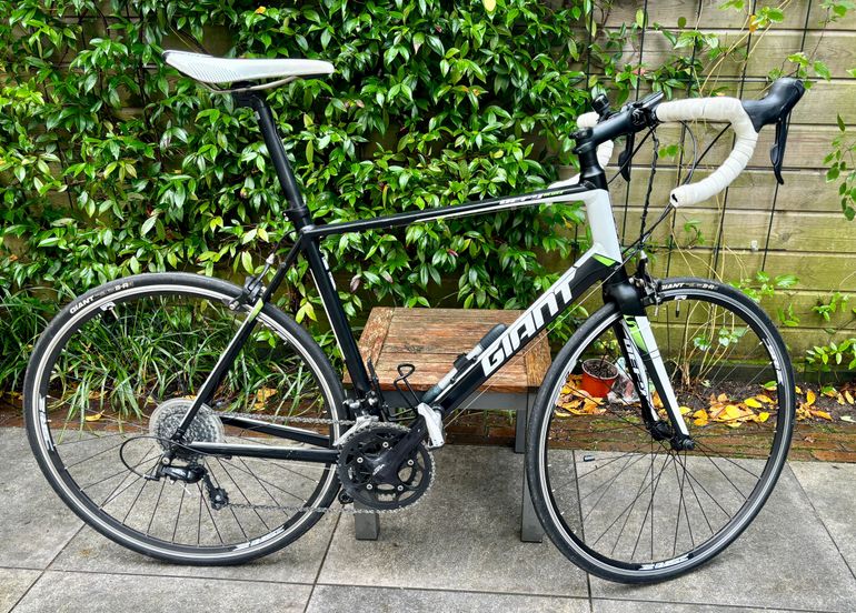 Giant Defy 3 used in L buycycle