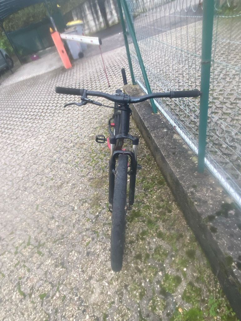 Used Dartmoor Quinnie 2020 2020 Mountainbike, Black, 26 — image 3 of 5