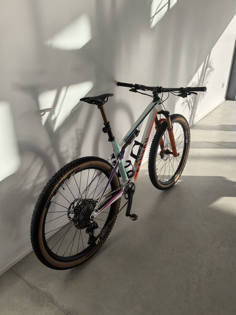 Used Canyon Lux Trail CF 9 Emily Batty 2023 2023 Mountainbike, White, 29 — image 6 of 15