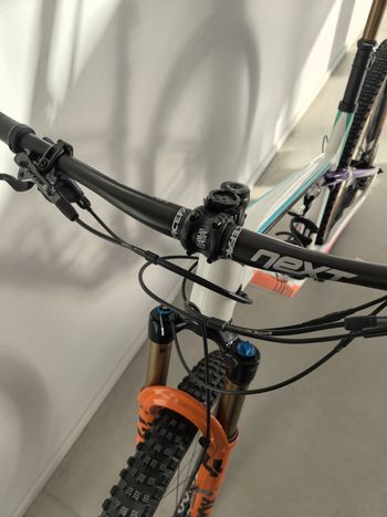 Used Canyon Lux Trail CF 9 Emily Batty 2023 2023 Mountainbike, White, 29 — image 15 of 15