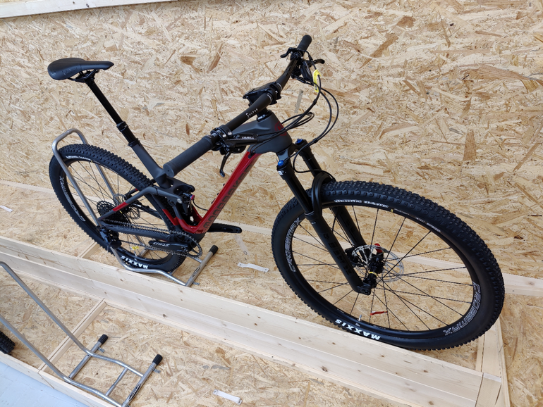 Used Mondraker F-PODIUM CARBON DC 2022 Mountainbike, Red — image 7 of 7