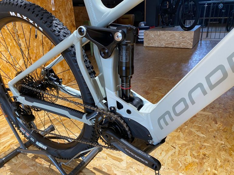Gebrauchtes Mondraker Chaser 2025 Mountainbike, Weiß — Bild 4 von 5