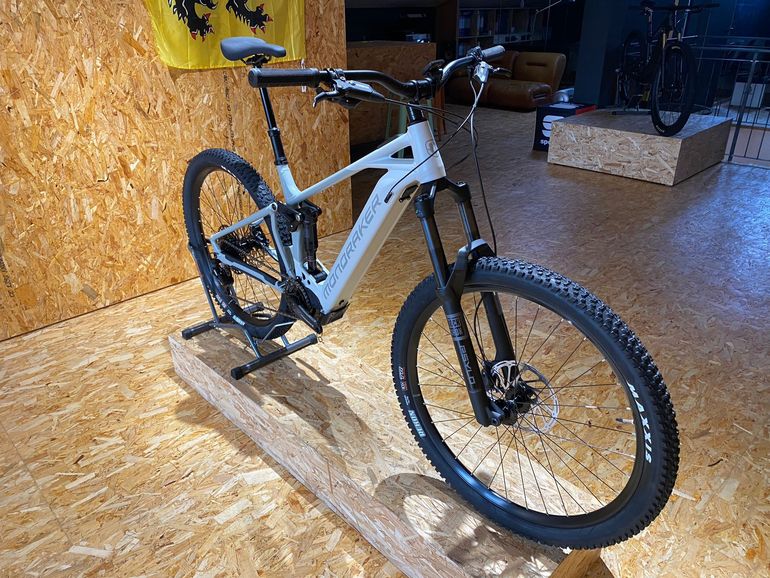 Gebrauchtes Mondraker Chaser 2025 Mountainbike, Weiß — Bild 3 von 5