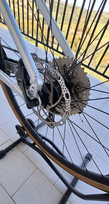 Used Specialized Sirrus X 3.0 2022 Road & Gravel, Light Gray — image 4 of 8