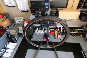 Used Lynskey GR300 SRAM Force AXS XPLR 1x 2024 Road & Gravel, Light Gray — image 4 of 32