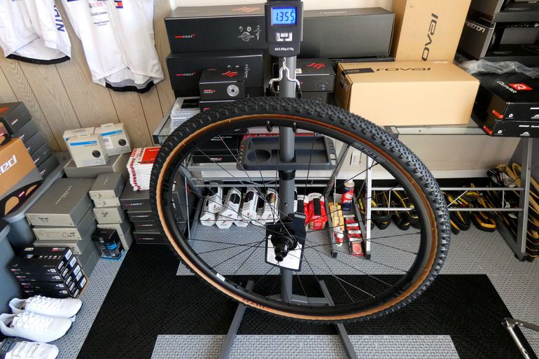 Used Lynskey GR300 SRAM Force AXS XPLR 1x 2024 Road & Gravel, Light Gray — image 5 of 32