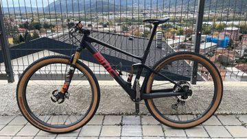 Used BMC Fourstroke 01 ONE 2021 2021 Mountainbike, Black, 29 — image 1 of 7
