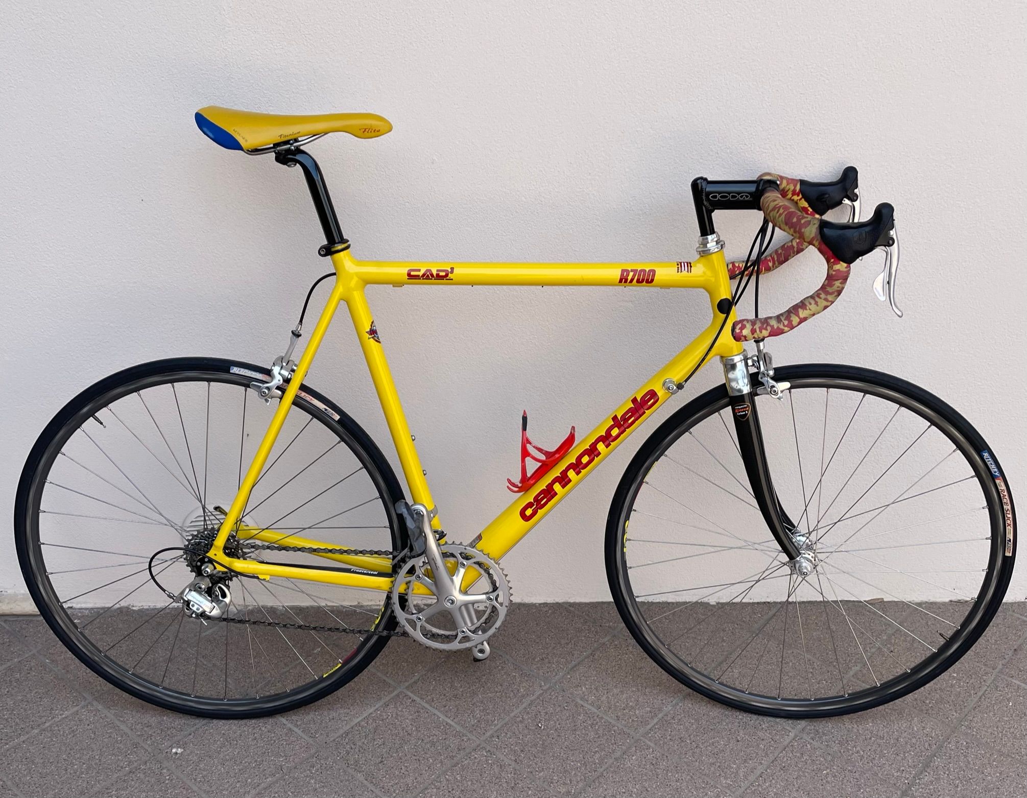 Cannondale r700 road bike online