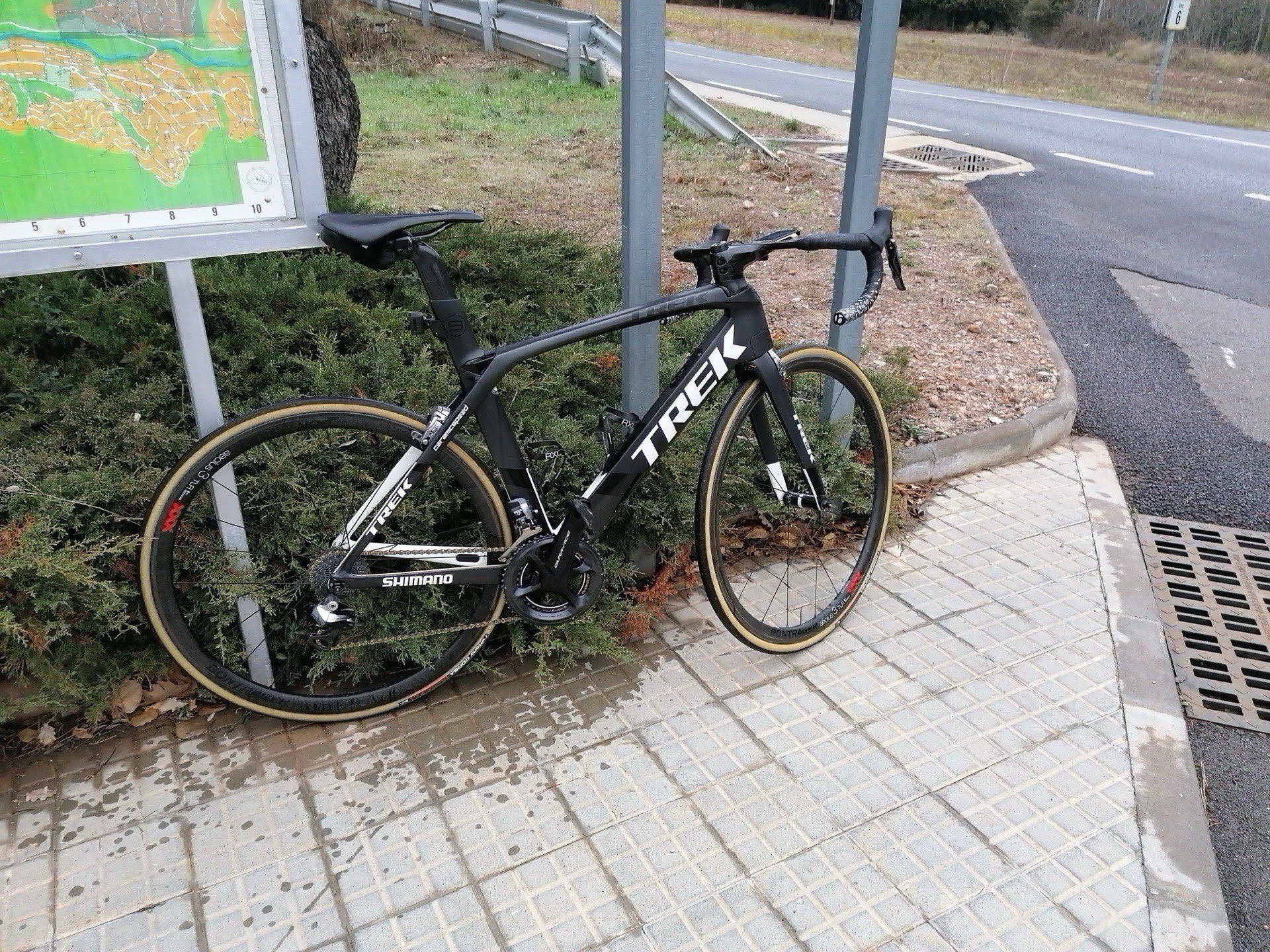 Trek Madone 9.5 H2 Compact used in 54 cm buycycle UK