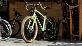 Used Surly Ghost Grappler 2022 Road & Gravel, Grün — image 2 of 10