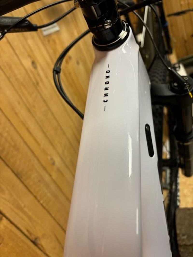 Použité Mondraker CHRONO CARBON 2022 2022 Mountainbike — obrázek 6 z 8