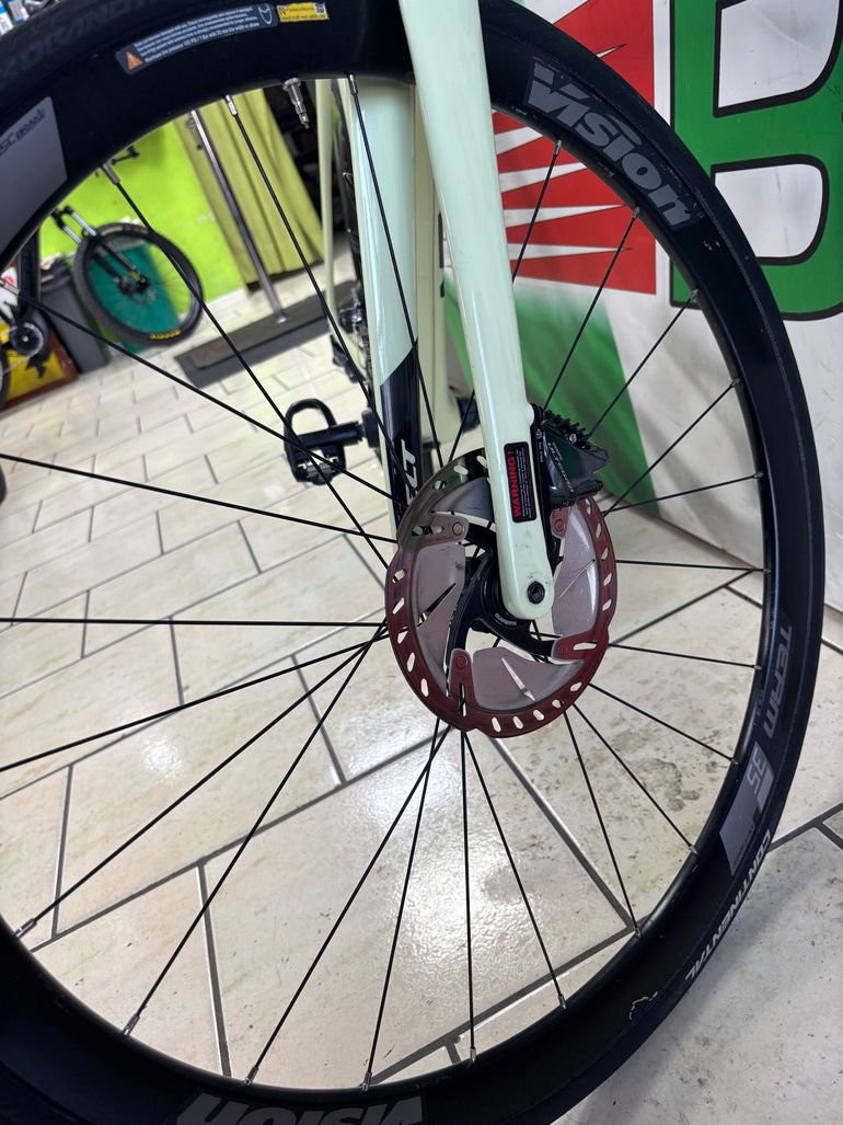 Felt FR2 Disc Di2 used in 56 cm buycycle