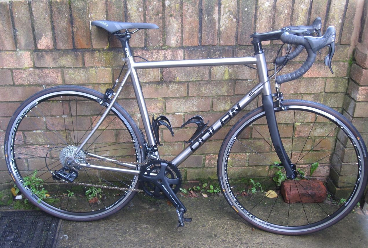 Dolan ADX Titanium Road Bike Campag Centaur used in 56 cm buycycle