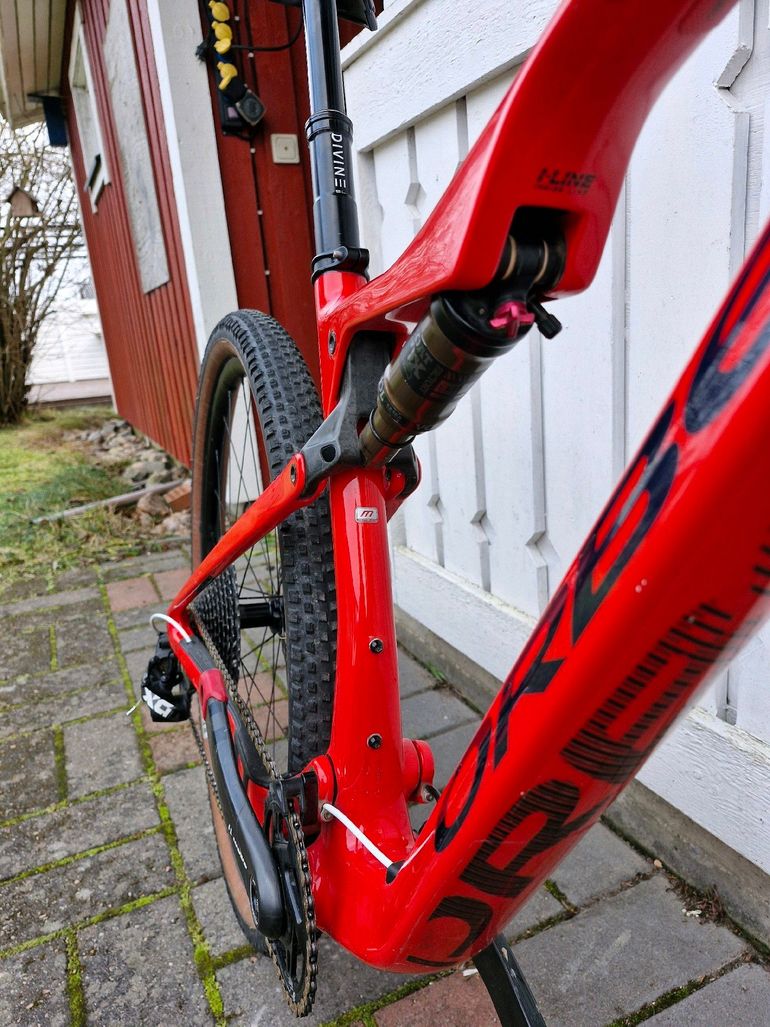 Orbea OIZ M10-TR 2019 2019 Mountainbike usato, Rosso — immagine 5 di 17