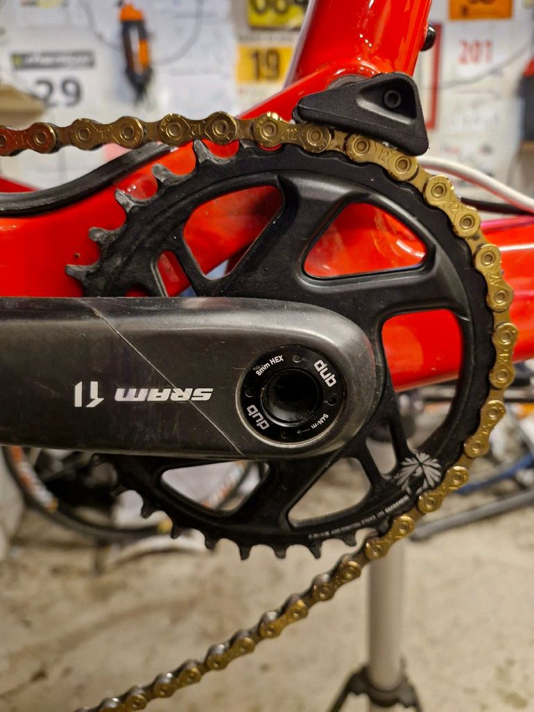 Orbea OIZ M10-TR 2019 2019 Mountainbike usato, Rosso — immagine 4 di 17