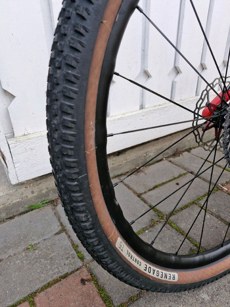 Orbea OIZ M10-TR 2019 2019 Mountainbike usato, Rosso — immagine 7 di 17