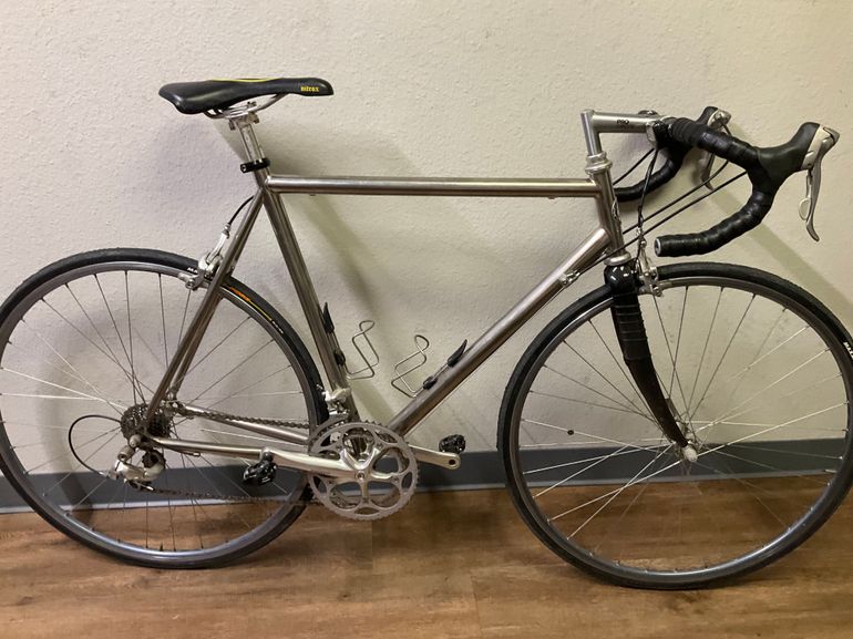 Used Mongoose Pro 2000 Road & Gravel — image 1 of 6