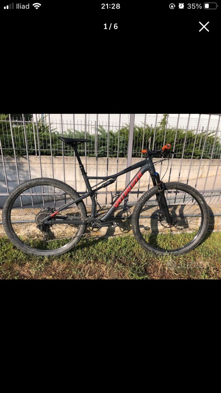 Used Specialized Men's Epic Comp 2018 2018 Mountainbike, Black, 29 — image 1 of 6
