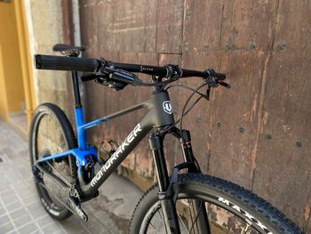 Used Mondraker F-PODIUM 2024 2024 Mountainbike, Black, 29 — image 3 of 5