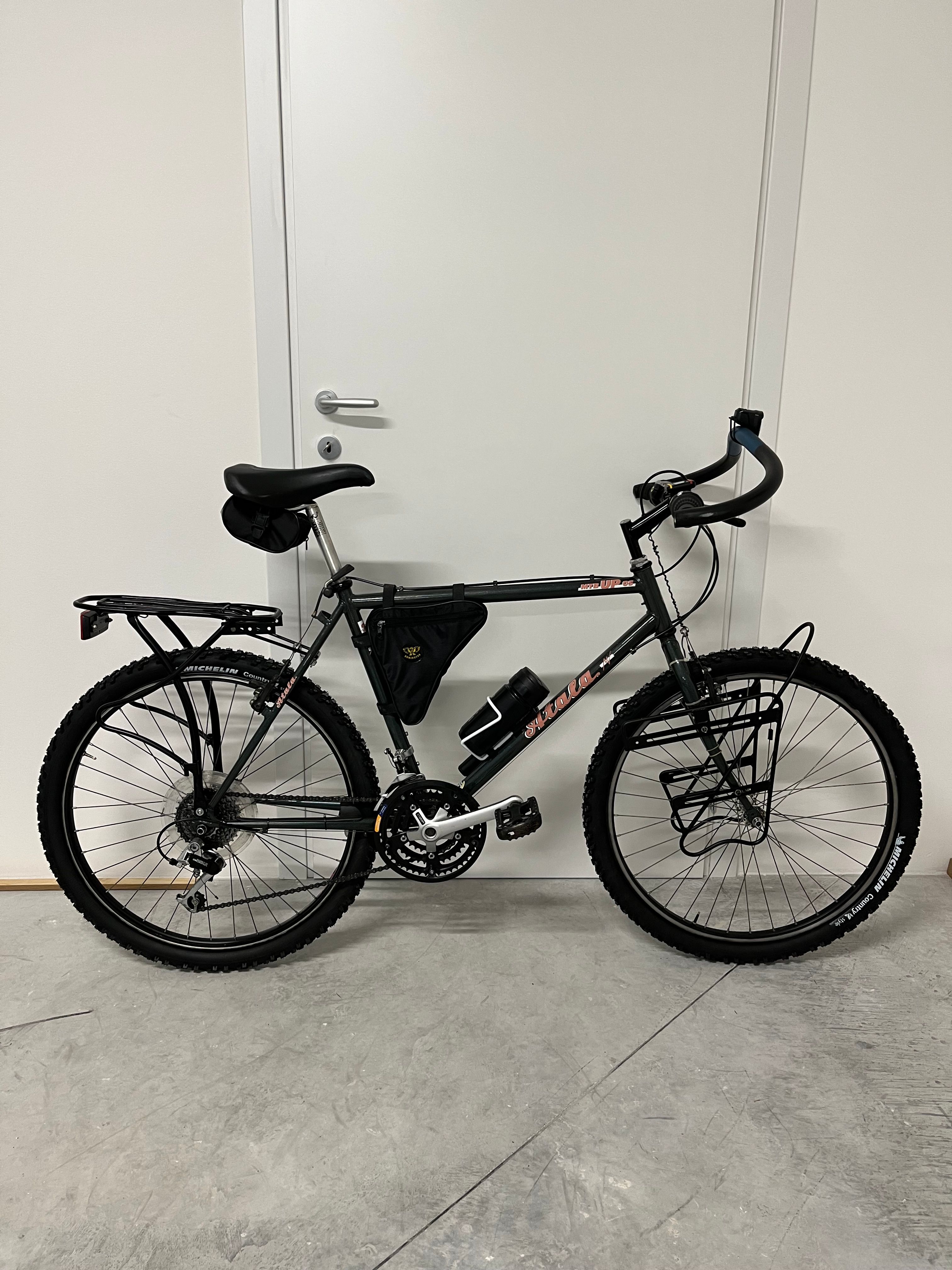 26 touring bike online