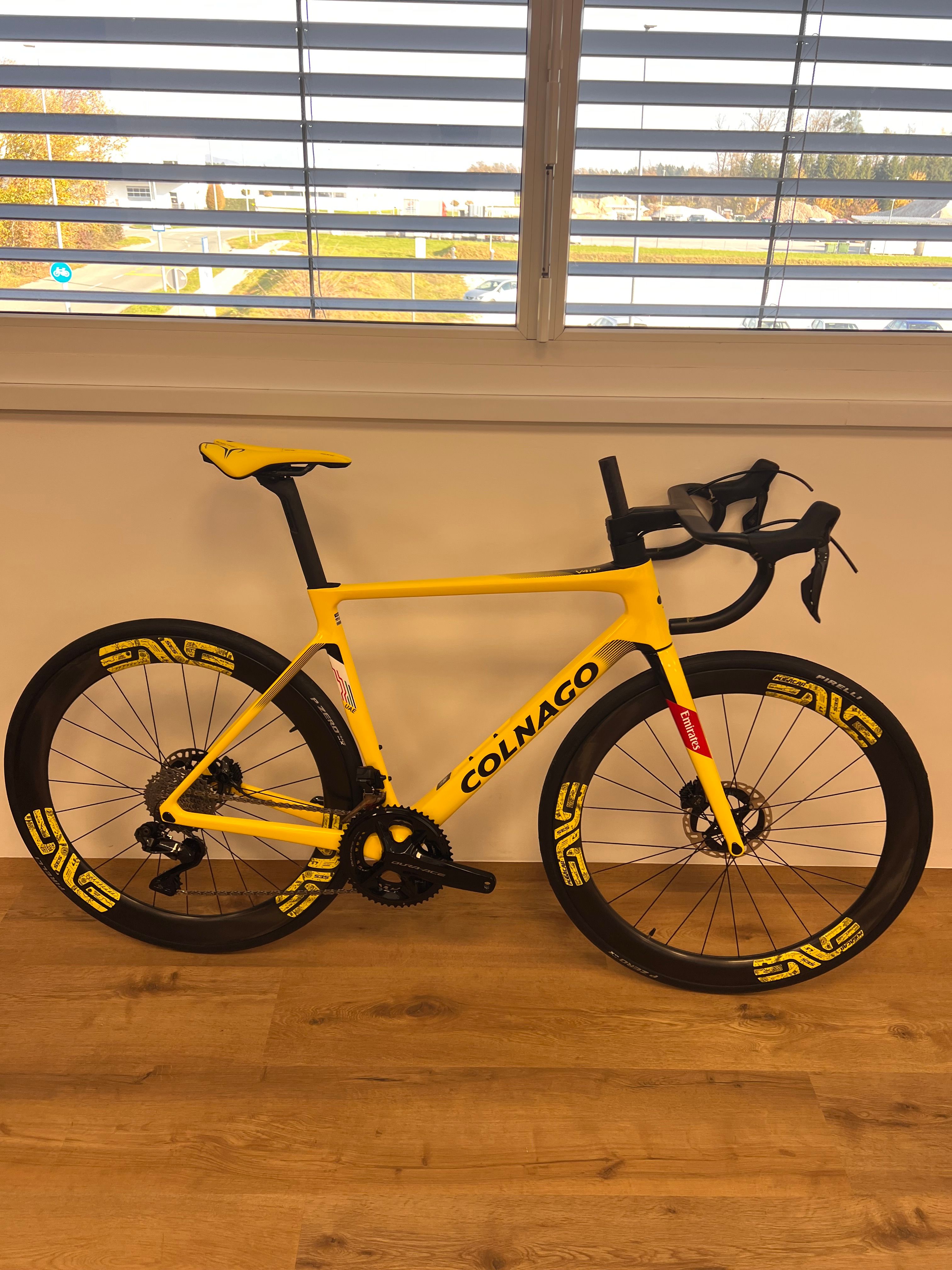 Colnago V4Rs Disc Dura Ace Di2 9200 w ENVE SES 3.4 Wheels used in 0 buycycle