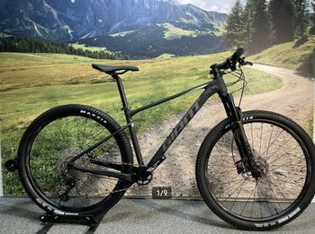 Used Giant XTC SLR 29 1 2022 Mountainbike, Black — image 1 of 3