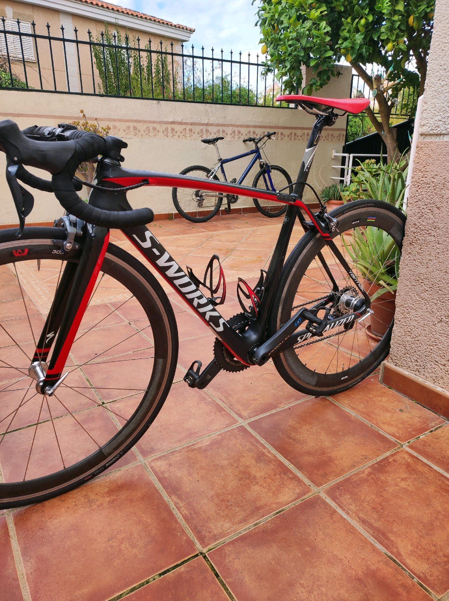 Specialized Tarmac Pro Ultegra Di2 used in 52 cm buycycle