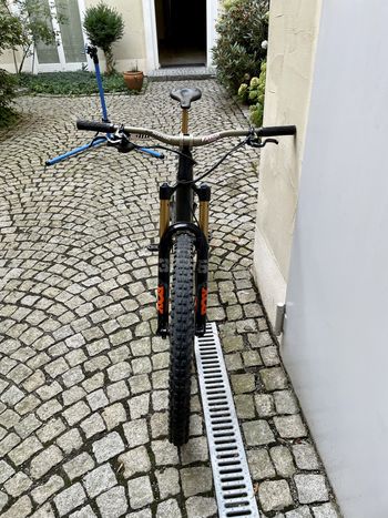 Used Specialized Stumpjumper Comp Carbon 29 2020 Mountainbike — image 3 of 12