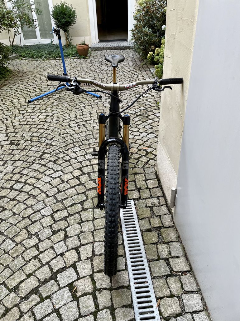 Used Specialized Stumpjumper Comp Carbon 29 2020 Mountainbike — image 3 of 12