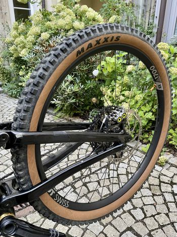 Used Specialized Stumpjumper Comp Carbon 29 2020 Mountainbike — image 5 of 12