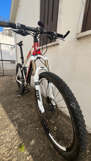 Used Ghost AMR 7500 2011 Mountainbike, Red — image 6 of 12