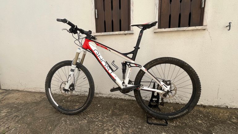 Used Ghost AMR 7500 2011 Mountainbike, Red — image 2 of 12