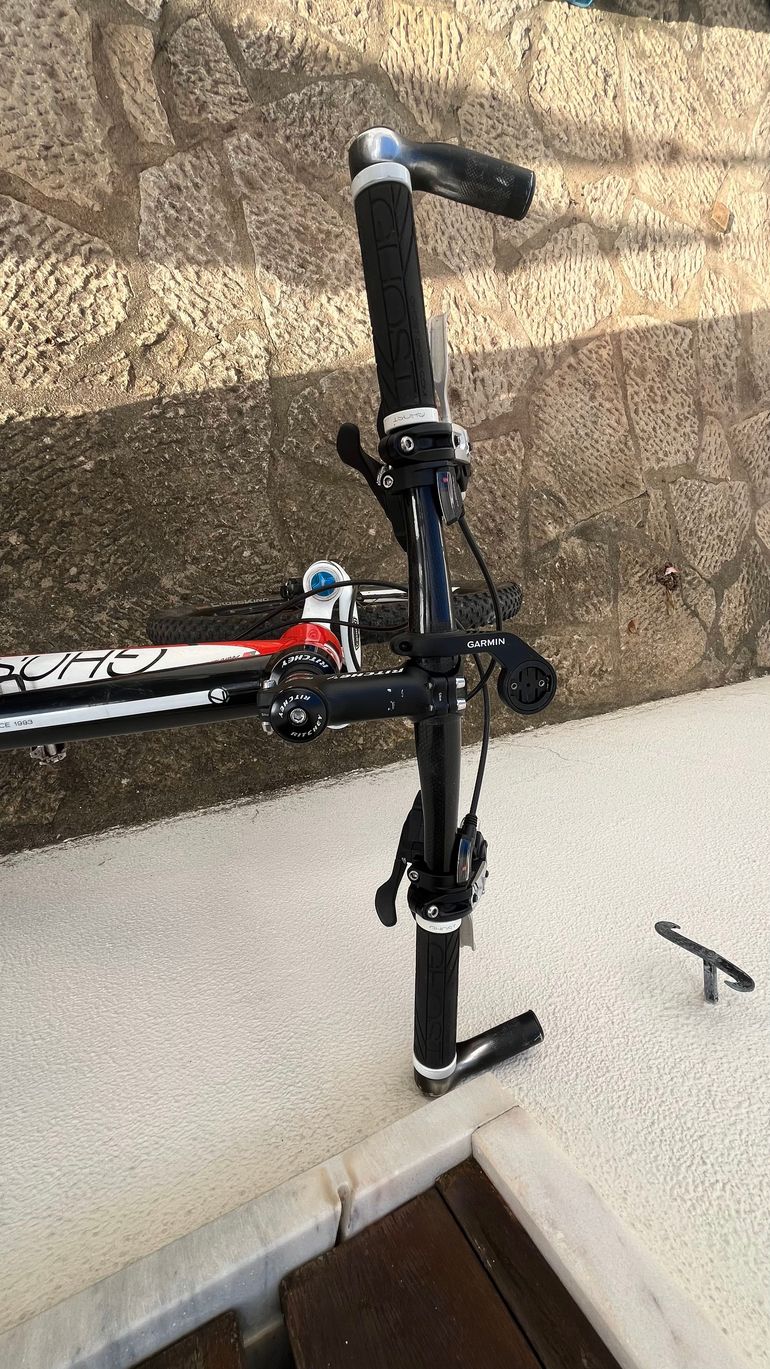 Used Ghost AMR 7500 2011 Mountainbike, Red — image 8 of 12