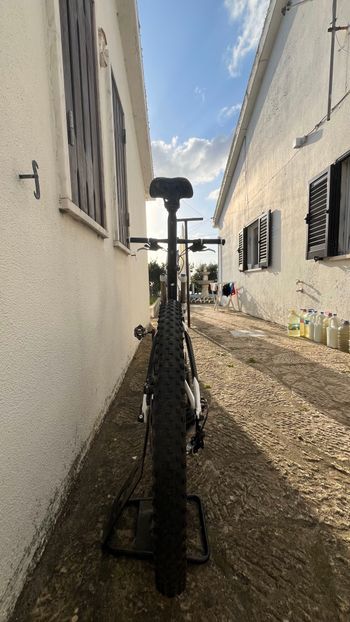 Used Ghost AMR 7500 2011 Mountainbike, Red — image 4 of 12
