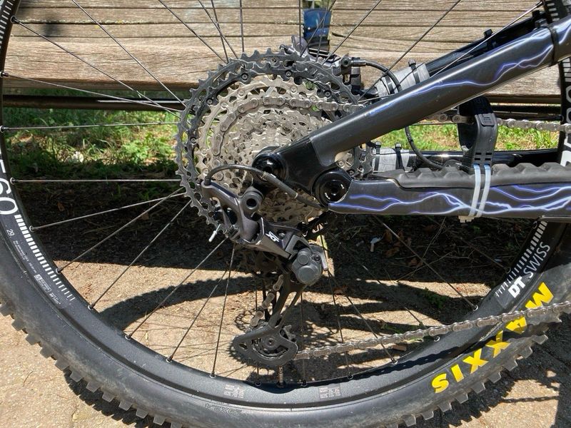 Used Canyon Torque 29 CF 8 2023 2023 Mountainbike, Black, 29 — image 3 of 3
