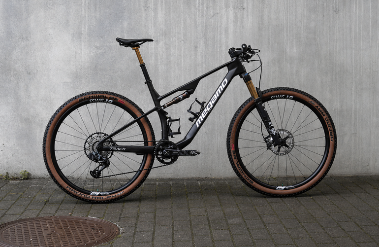 Used Megamo TRACK R120 AXS 01 2023 Mountainbike, Black, 29 — image 1 of 5