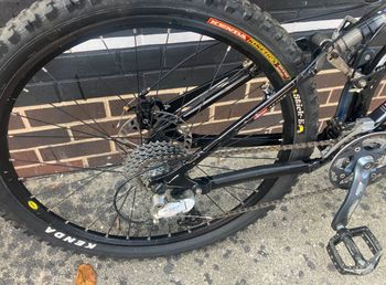 Used Specialized Stumpjumper FSR Pro Carbon 2009 2009 Mountainbike, Negro — image 6 of 11