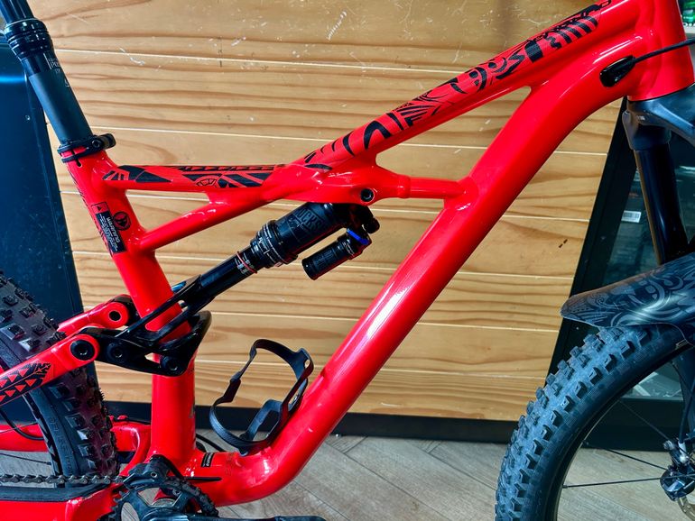 Specialized Enduro Comp 27.5 used in M buycycle