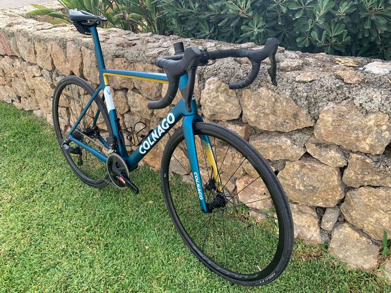 Used Colnago V3 Disc Rival AXS Bike 2023 2023 Road & Gravel, Blau — image 2 of 6