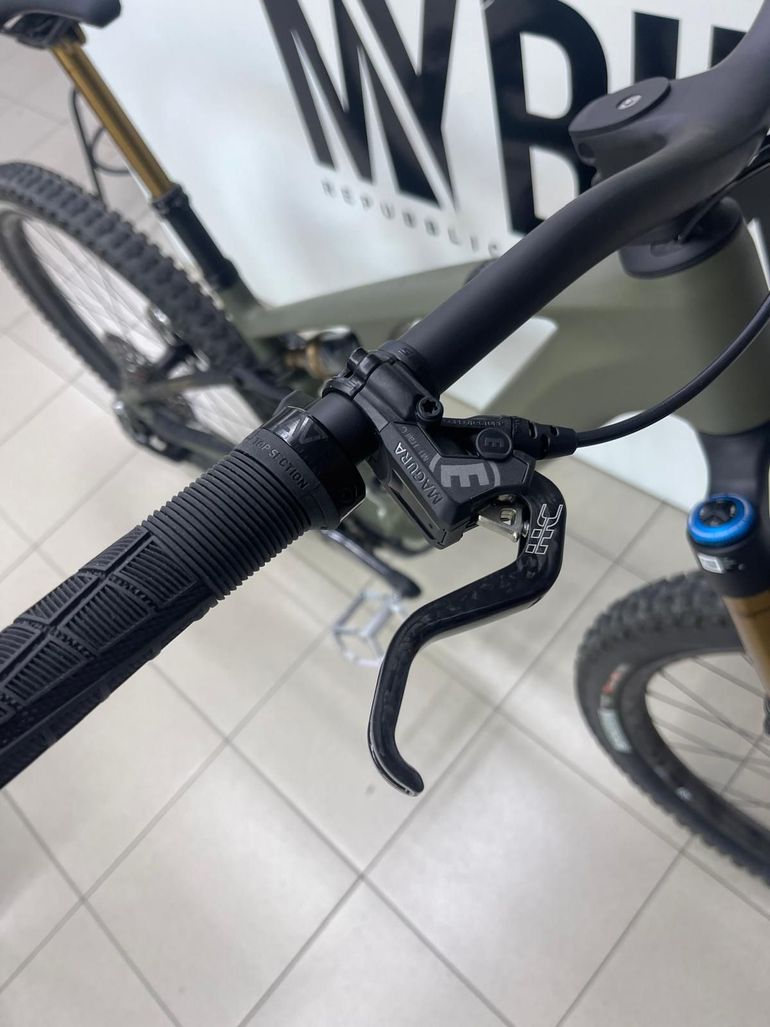 Used CUBE AMS HYBRID ONE44 C:68X SUPER TM 2024 Mountainbike, Black — image 8 of 11