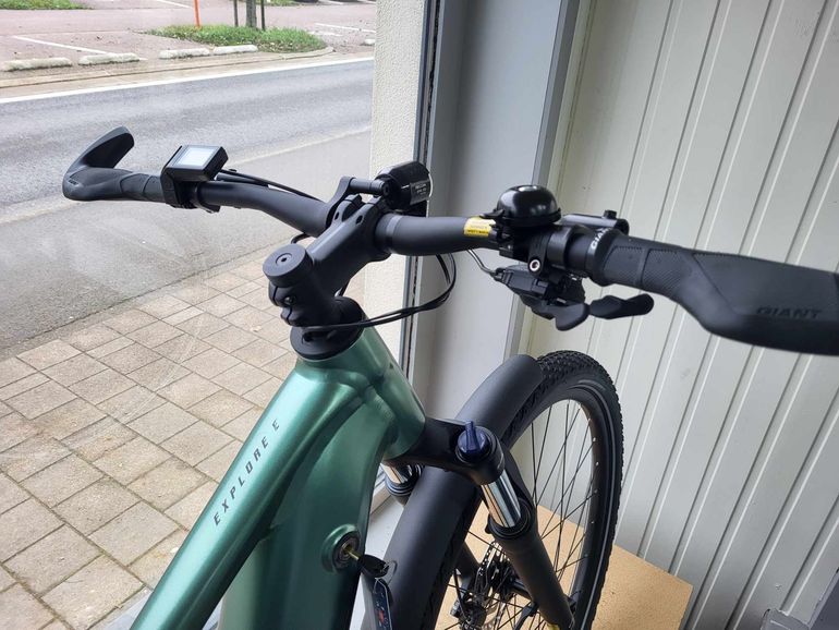 Used Giant Explore E+ 1 2024 Mountainbike, Verde — image 2 of 3