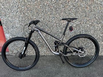 Gebrauchtes Fuji Rakan 29 1.5 2020 2020 Mountainbike, Hellgrau — Bild 2 von 10