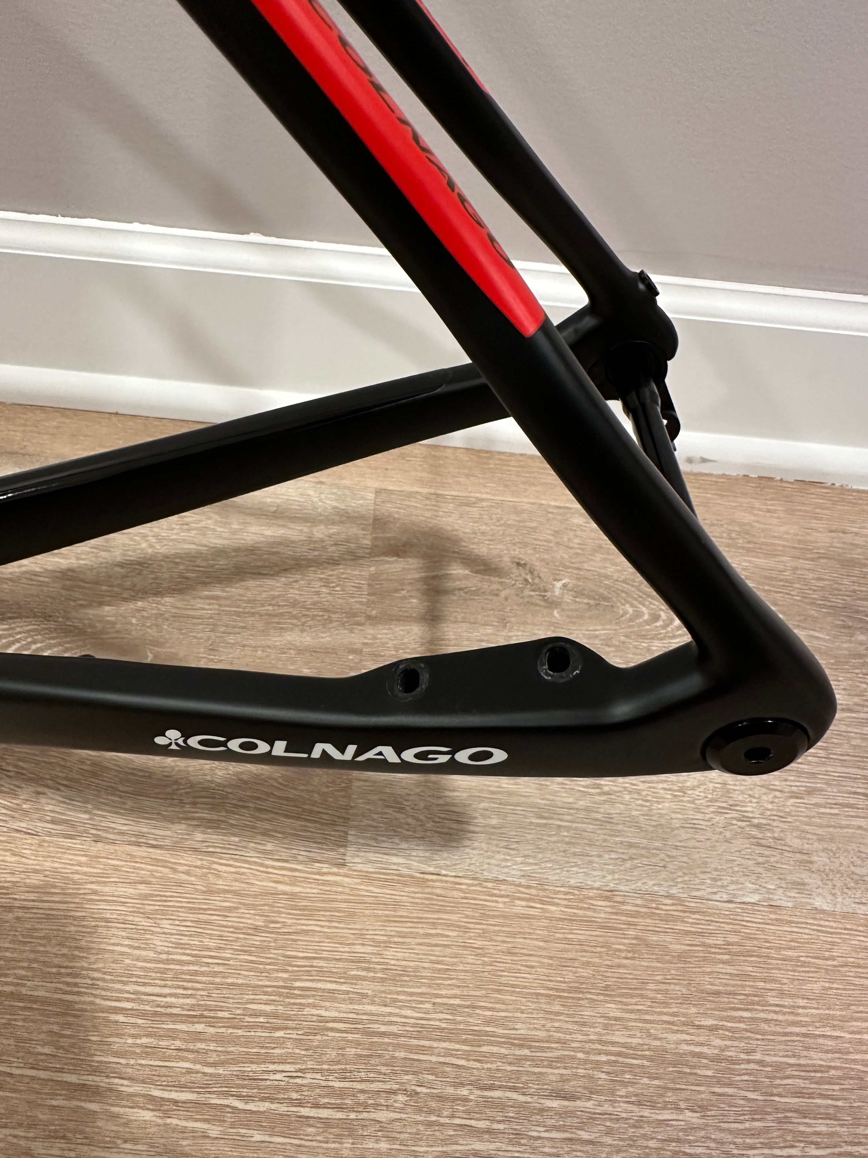 Colnago v2r disc frameset deals